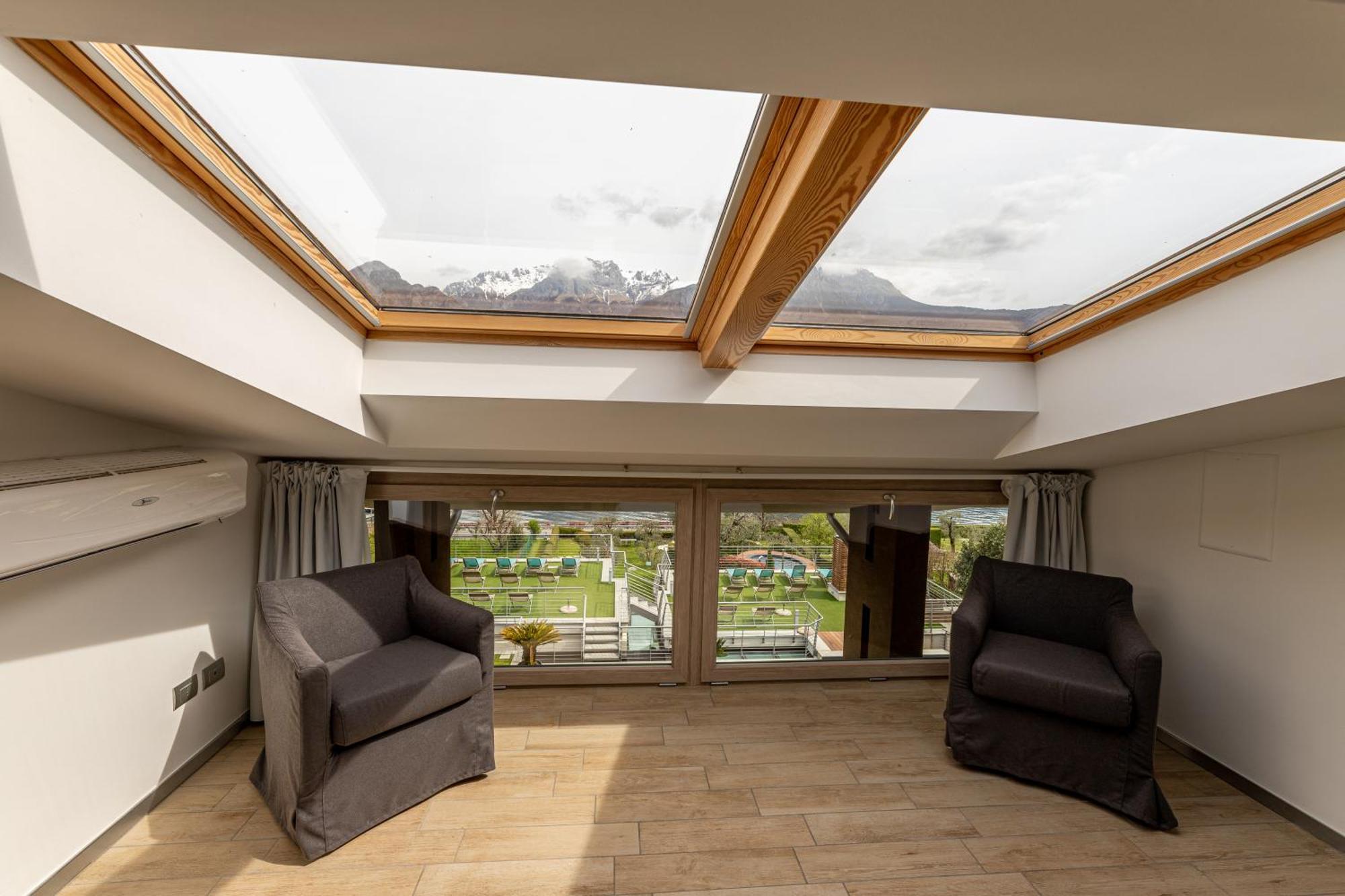 Bellagio Village- 4 Apartments By The Lake - Seasonal Warm Pool And Sauna Oliveto Lario Extérieur photo