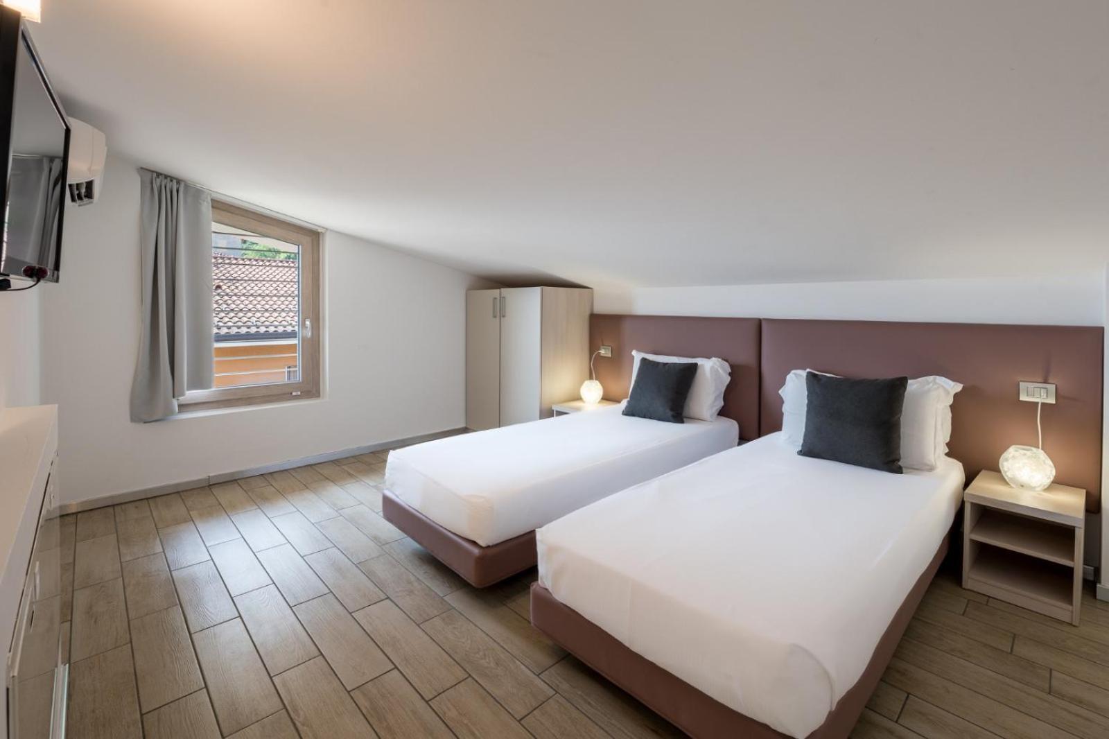Bellagio Village- 4 Apartments By The Lake - Seasonal Warm Pool And Sauna Oliveto Lario Chambre photo